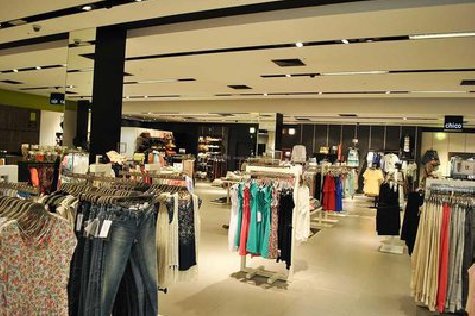 卢氏商场里的店面怎么装修？